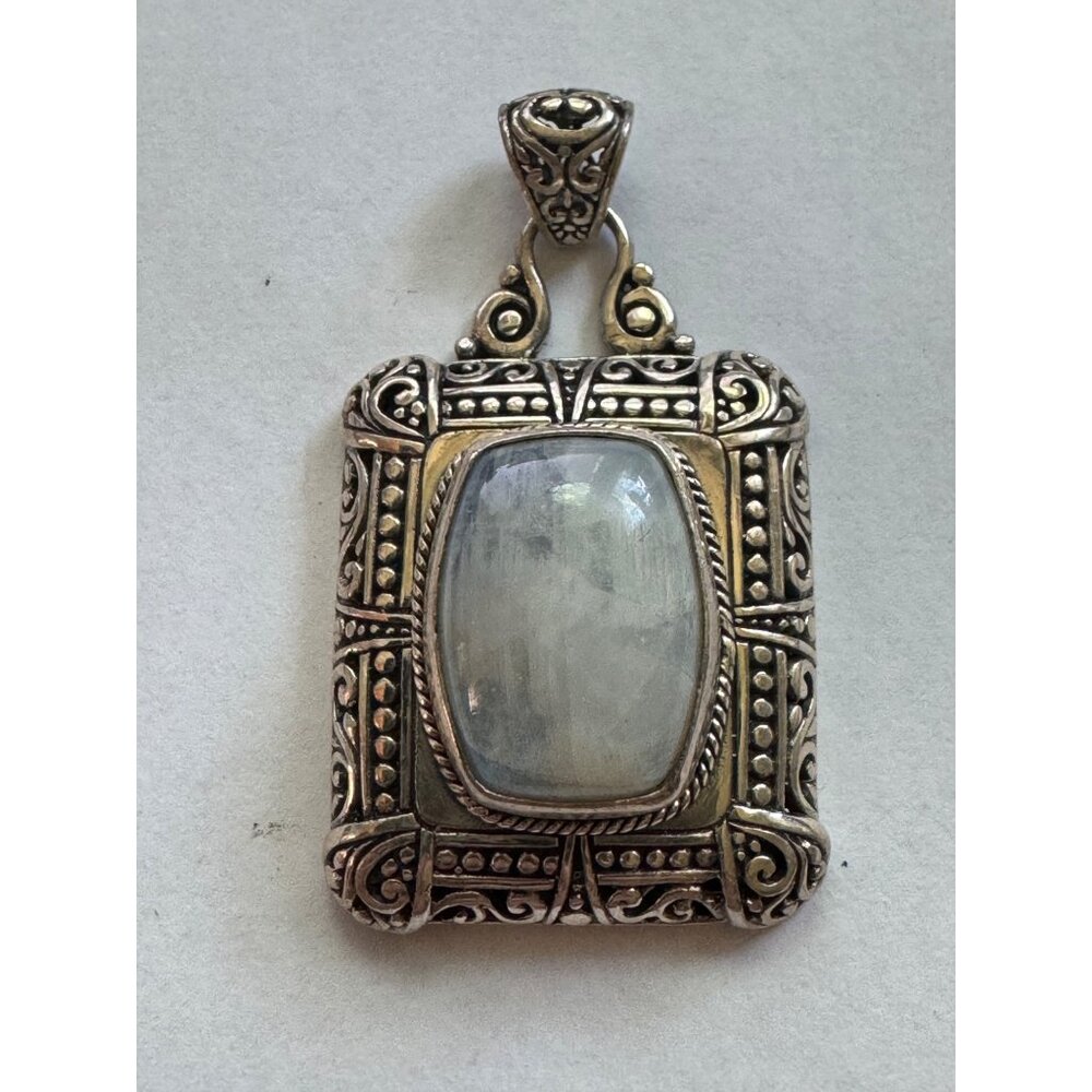 44.3mm Unbranded 925 Sterling Silver Slide Closure Pendant w/ White Gemstone
